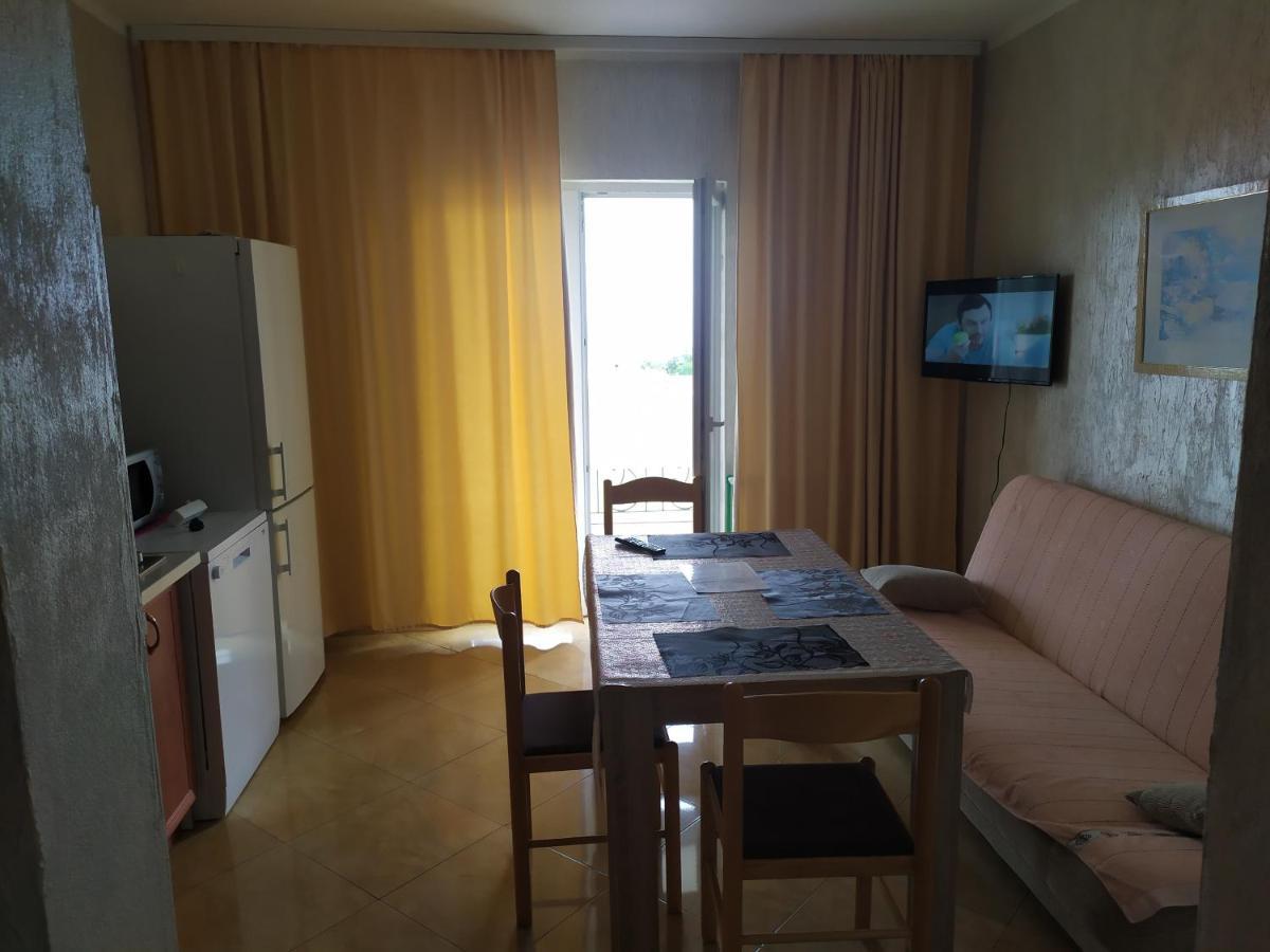 Apartments Svetlana ウトイェハ エクステリア 写真