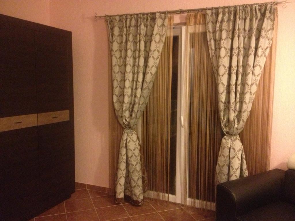 Apartments Svetlana ウトイェハ エクステリア 写真